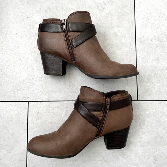 indigo rd. Sandra Bootie - Picture 7 of 9